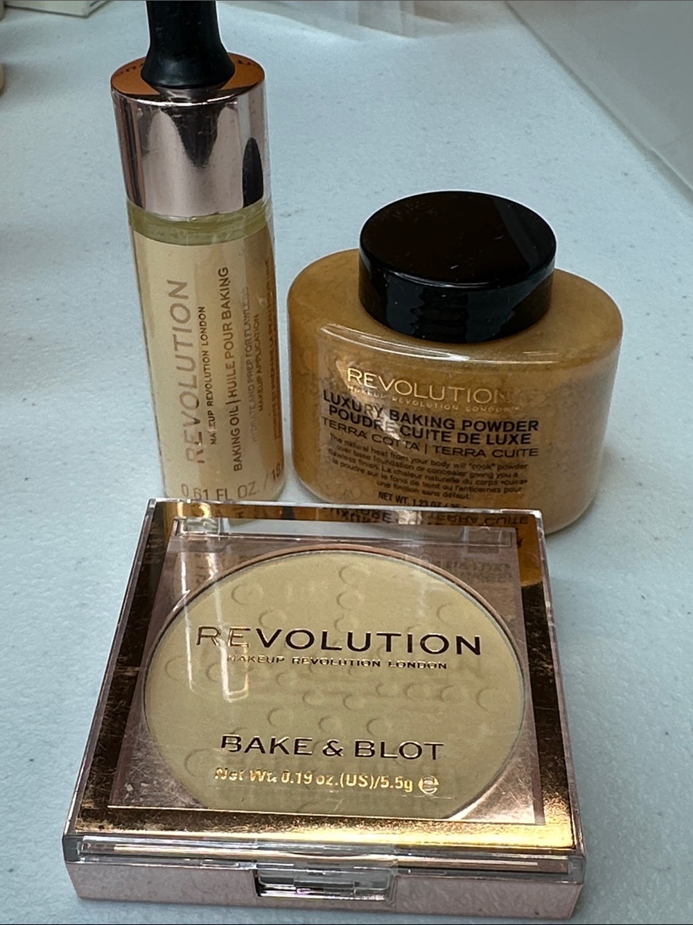 Revolution Bake & Blot Powder and Baking Set in Gold all new/sealed & full size